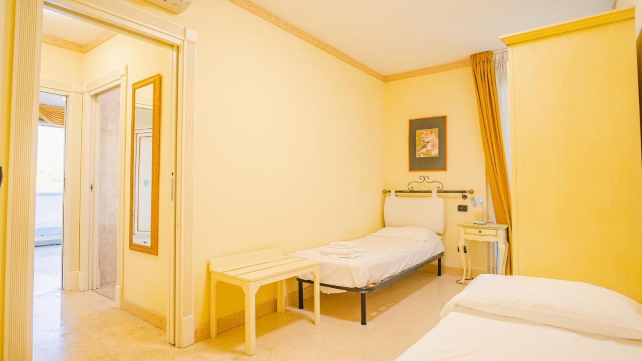 Relais Du Lac Village - Italian Homing Desenzano del Garda Eksteriør bilde