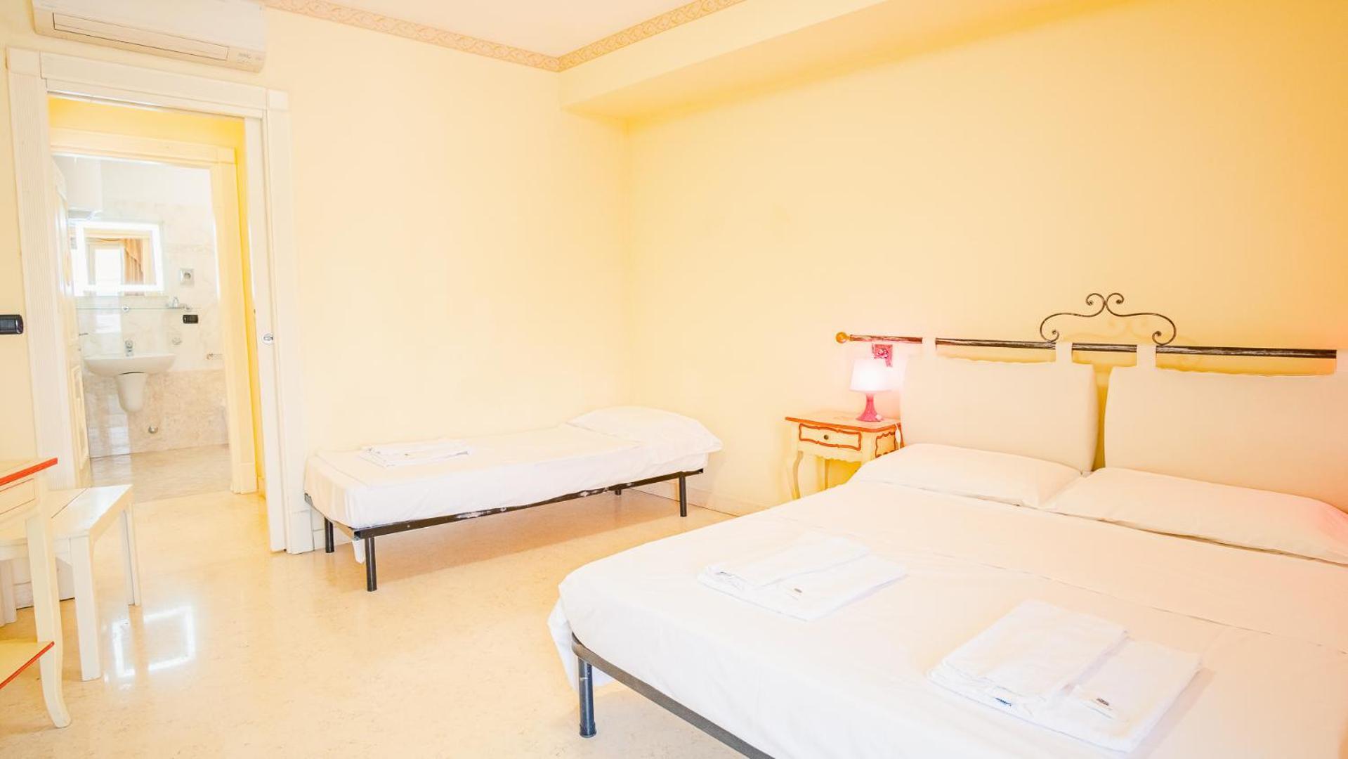 Relais Du Lac Village - Italian Homing Desenzano del Garda Eksteriør bilde