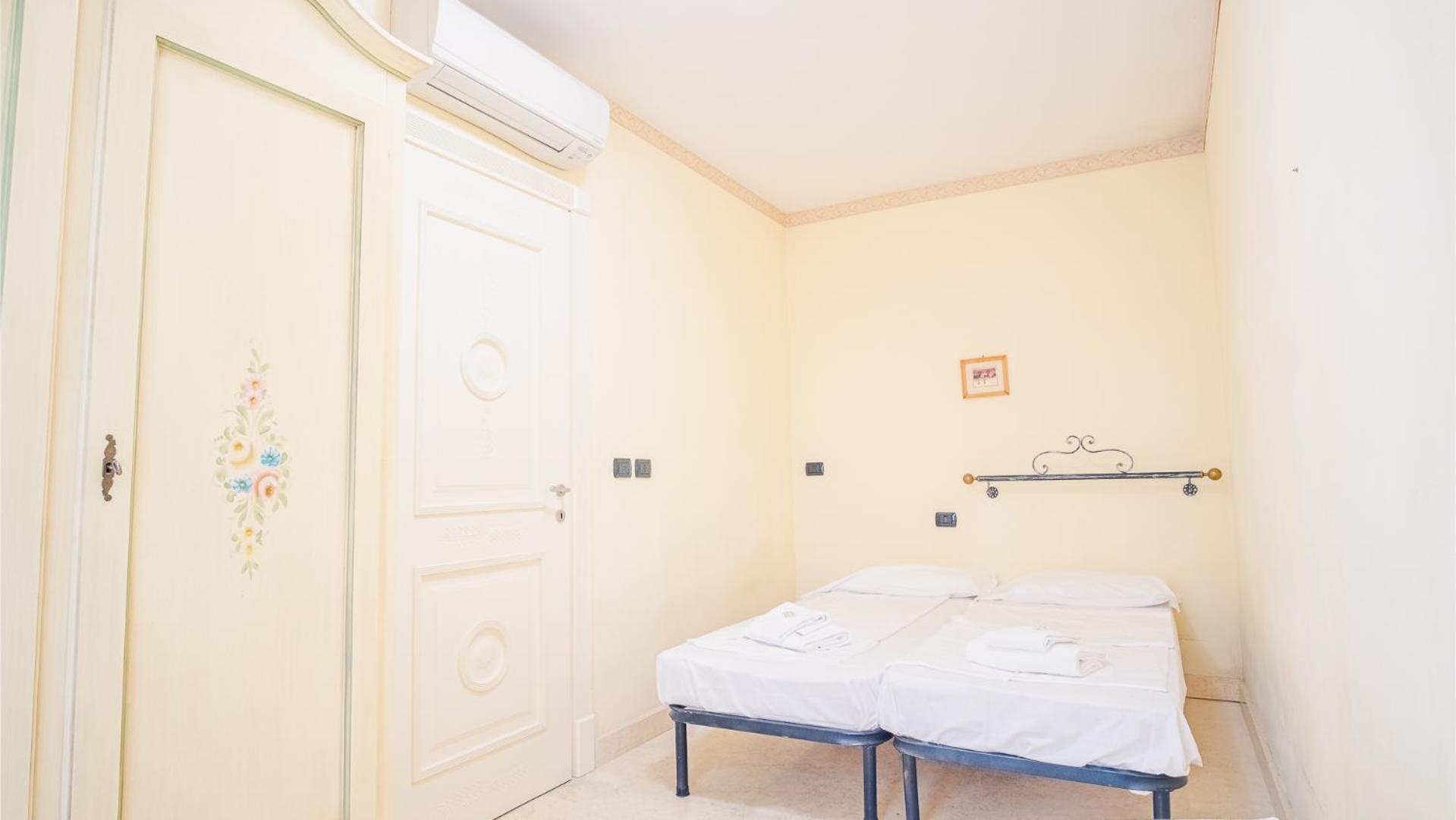 Relais Du Lac Village - Italian Homing Desenzano del Garda Rom bilde