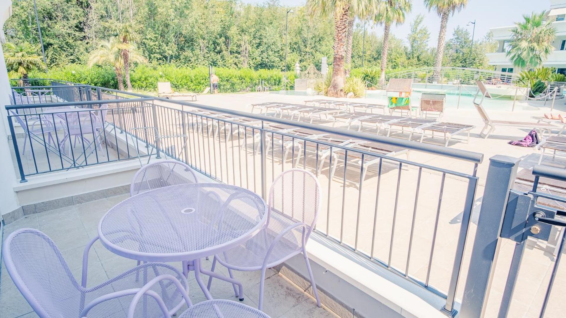 Relais Du Lac Village - Italian Homing Desenzano del Garda Eksteriør bilde
