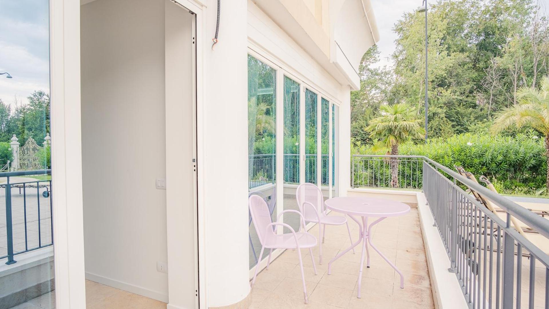 Relais Du Lac Village - Italian Homing Desenzano del Garda Eksteriør bilde