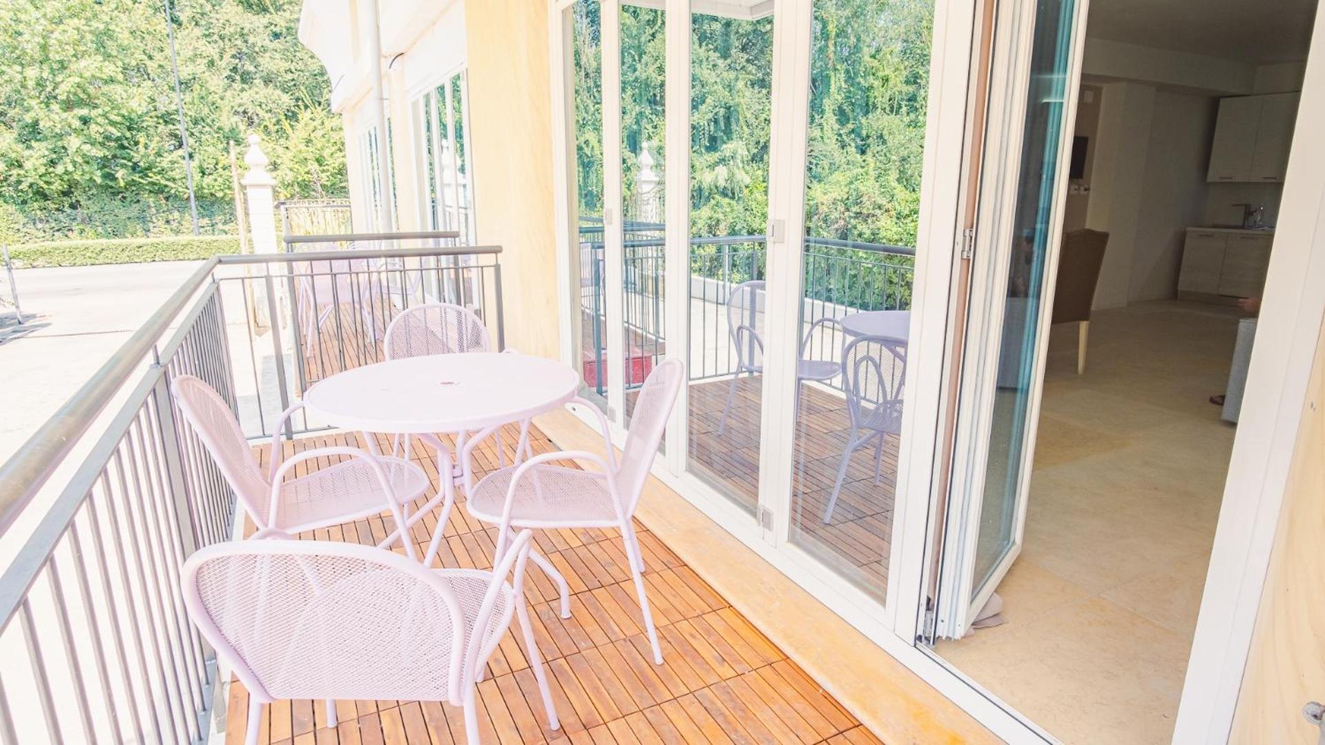 Relais Du Lac Village - Italian Homing Desenzano del Garda Eksteriør bilde