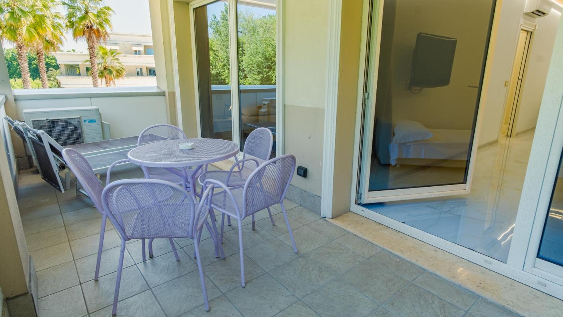 Relais Du Lac Village - Italian Homing Desenzano del Garda Eksteriør bilde